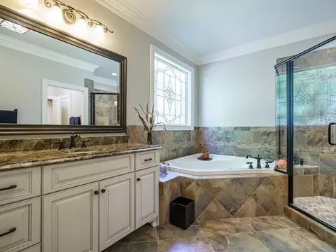 210 Pinecroft Dr, Raleigh, NC 27609 photo 22