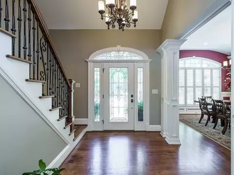 210 Pinecroft Dr, Raleigh, NC 27609 photo 3