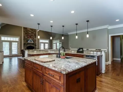210 Pinecroft Dr, Raleigh, NC 27609 photo 7