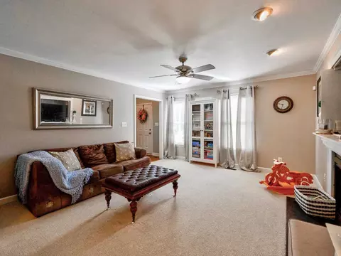 8012 Mackenzie Ct, Durham, NC 27713 photo 5
