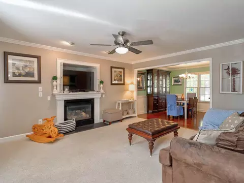 8012 Mackenzie Ct, Durham, NC 27713 photo 3