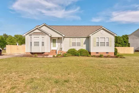 364 Rose Ct, Benson, NC 27504 photo 1