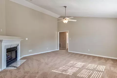 364 Rose Ct, Benson, NC 27504 photo 4