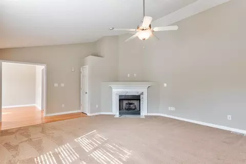 364 Rose Ct, Benson, NC 27504 photo 3