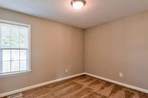 364 Rose Ct, Benson, NC 27504 photo 16