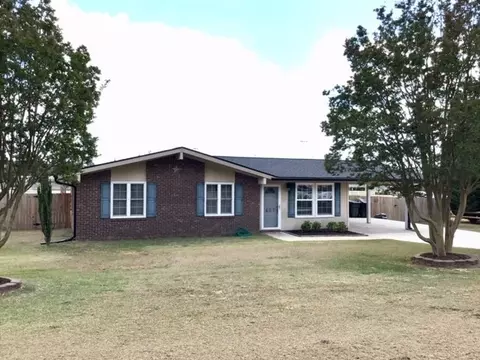 407 W A St, Erwin, NC 28339 photo 1