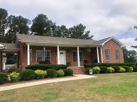 205 Banner Ln, Benson, NC 27504 photo 2