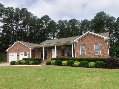 205 Banner Ln, Benson, NC 27504 photo 1