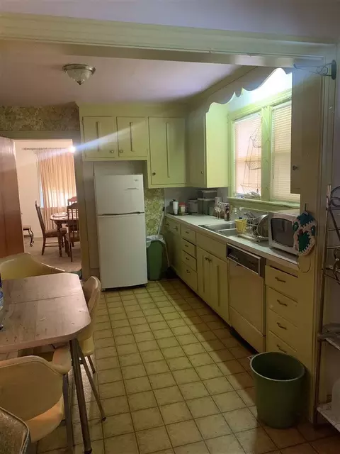 1002 Alma St, Durham, NC 27703 photo 4