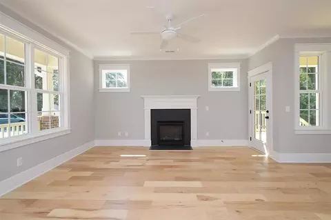 3853 Crabtree Ave, Durham, NC 27704 photo 8