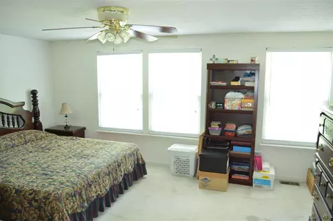 101 Brightleaf Ct, Cary, NC 27513 photo 8