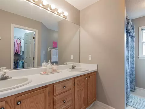 4514 Lazyriver Dr, Durham, NC 27712 photo 16