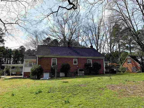 702 E Spring St, Oxford, NC 27565 photo 4