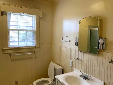 702 E Spring St, Oxford, NC 27565 photo 16