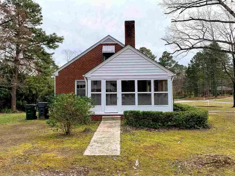 702 E Spring St, Oxford, NC 27565 photo 3
