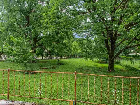 802 S Main St, Roxboro, NC 27573 photo 4