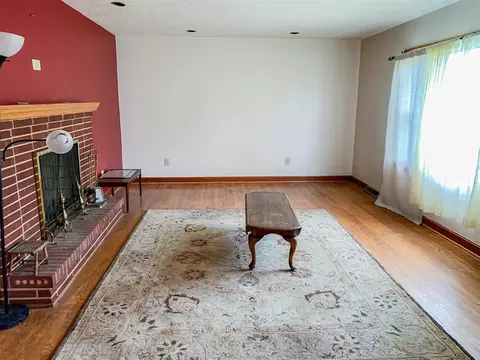802 S Main St, Roxboro, NC 27573 photo 2