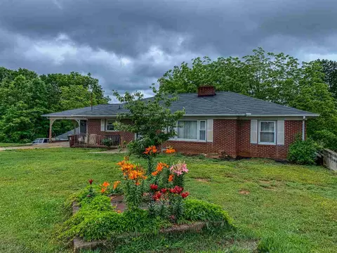 802 S Main St, Roxboro, NC 27573 photo 1