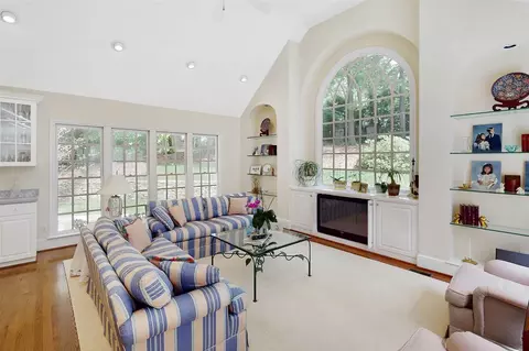 624 Marlowe Rd, Raleigh, NC 27609 photo 11
