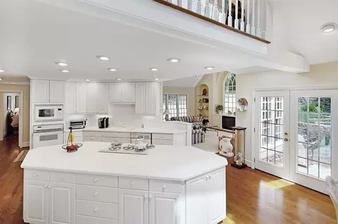 624 Marlowe Rd, Raleigh, NC 27609 photo 8