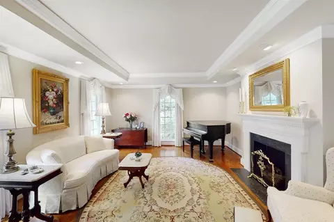 624 Marlowe Rd, Raleigh, NC 27609 photo 5