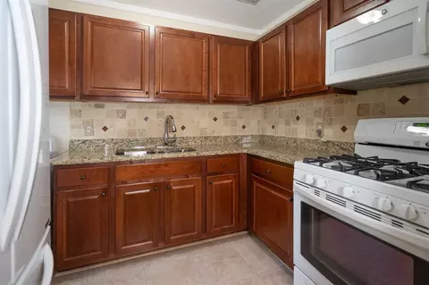 212 Lynn Rd, Durham, NC 27703 photo 6