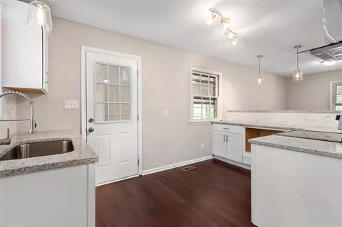 1417 Pineview Dr, Garner, NC 27529 photo 8