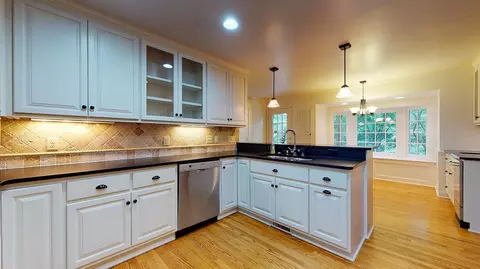 2827 Mcdowell Rd, Durham, NC 27705 photo 5