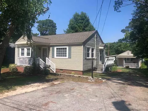 203 N 9th St, Erwin, NC 28339 photo 2
