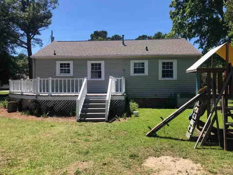 203 N 9th St, Erwin, NC 28339 photo 5