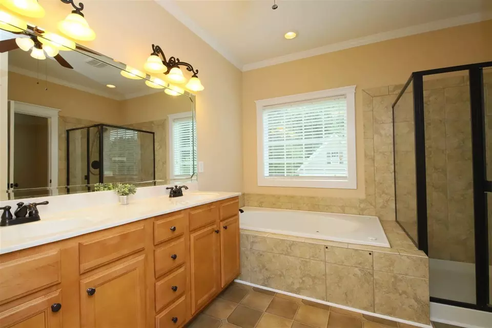  39 Whetstone Ct, Four Oaks, NC 27524 photo 11