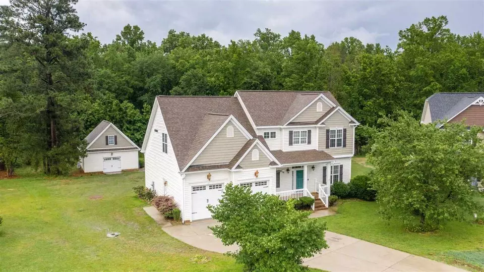  39 Whetstone Ct, Four Oaks, NC 27524 photo 2