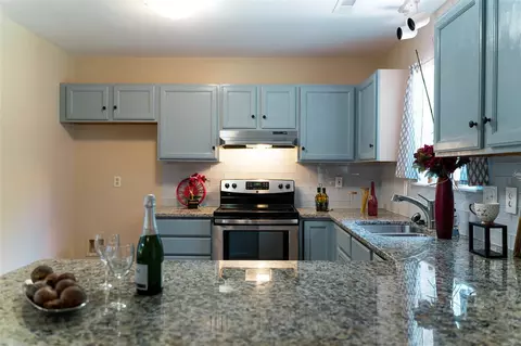 4 Okeefe Ct, Durham, NC 27712 photo 5