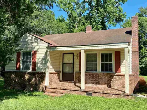 107 1st St, Erwin, NC 28339 photo 1