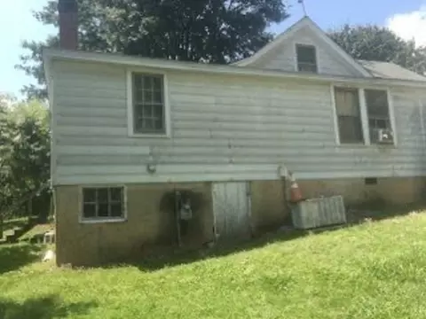 213 Webb St, Roxboro, NC 27573 photo 3