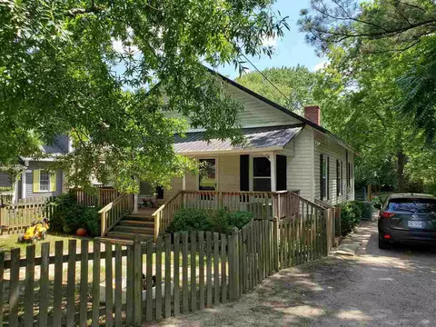 404 E Chatham St, Apex, NC 27502 photo 10