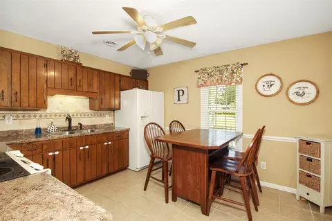 100 Eason Cir, Selma, NC 27576 photo 10