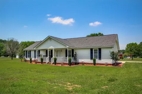 100 Eason Cir, Selma, NC 27576 photo 2