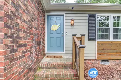 10 Donnybrook Ct, Durham, NC 27713 photo 2