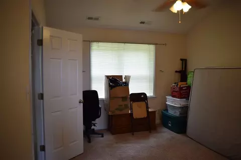 105 Mable Ct, Benson, NC 27504 photo 6
