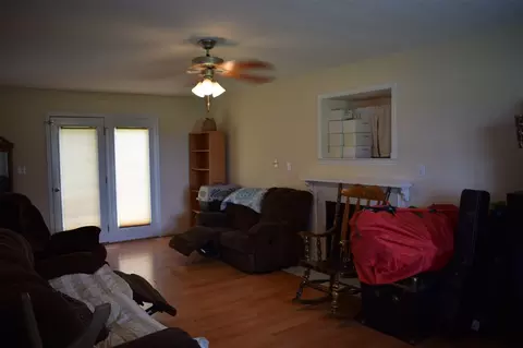 105 Mable Ct, Benson, NC 27504 photo 5