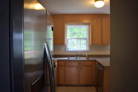 105 Mable Ct, Benson, NC 27504 photo 3