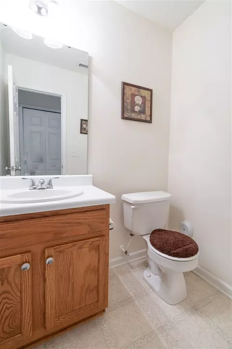 413 Summer Breeze Dr, Durham, NC 27704 photo 9