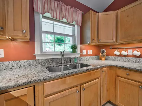 4615 Stillview Dr, Durham, NC 27712 photo 6