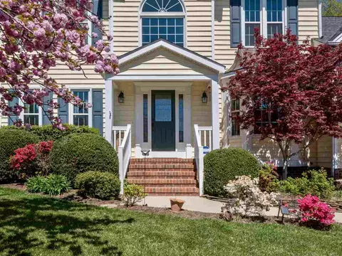 710 Stinhurst Dr, Durham, NC 27713 photo 2