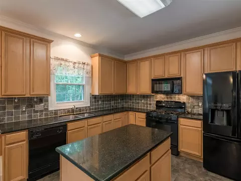 710 Stinhurst Dr, Durham, NC 27713 photo 9