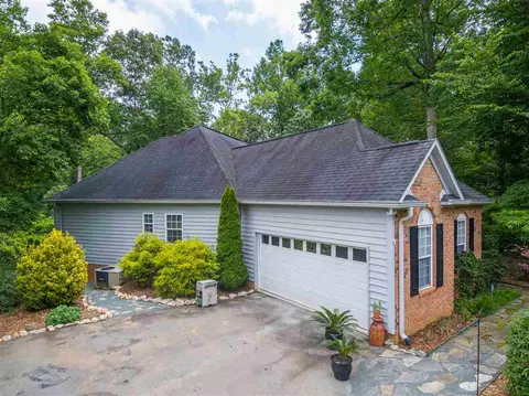 1702 Darrell Dr, Graham, NC 27253 photo 2