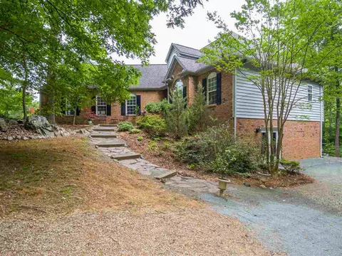 1702 Darrell Dr, Graham, NC 27253 photo 1