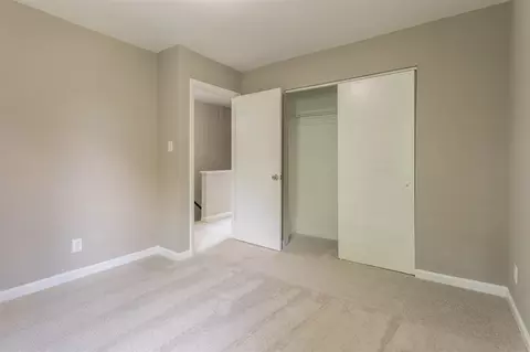 4004 Meriwether Dr, Durham, NC 27704 photo 16