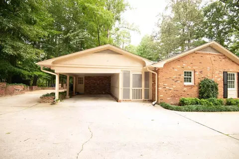2322 Cardinal Dr, Durham, NC 27707 photo 4